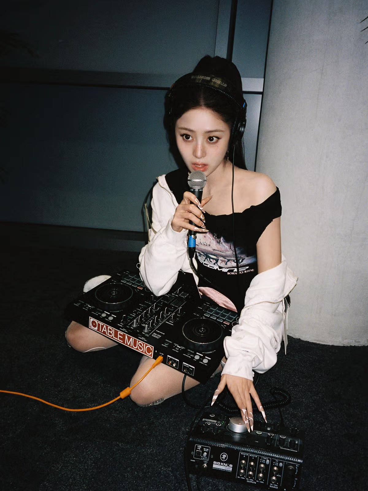 르세라핌 PUREFLOW 컨셉 포토 공개 - 디시인사이드 인기글 이미지 15 - 밈카세