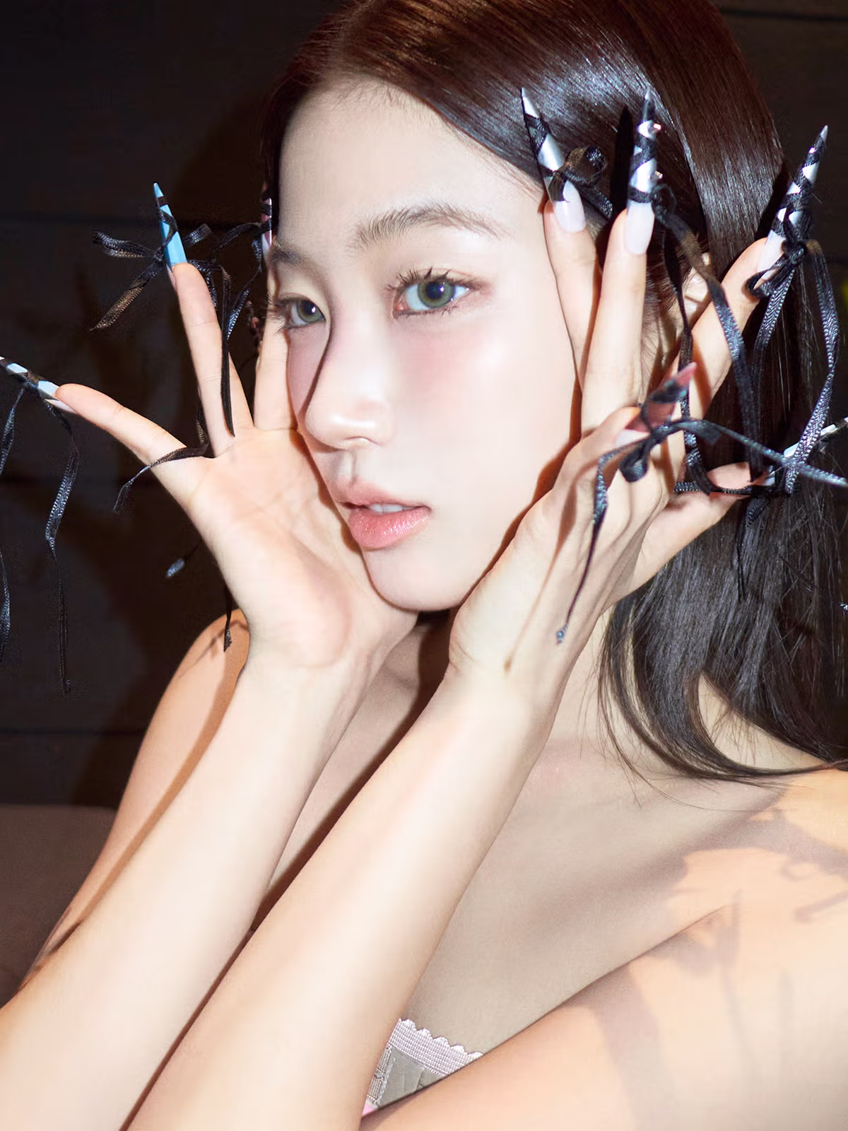 르세라핌 PUREFLOW 컨셉 포토 공개 - 디시인사이드 인기글 이미지 20 - 밈카세