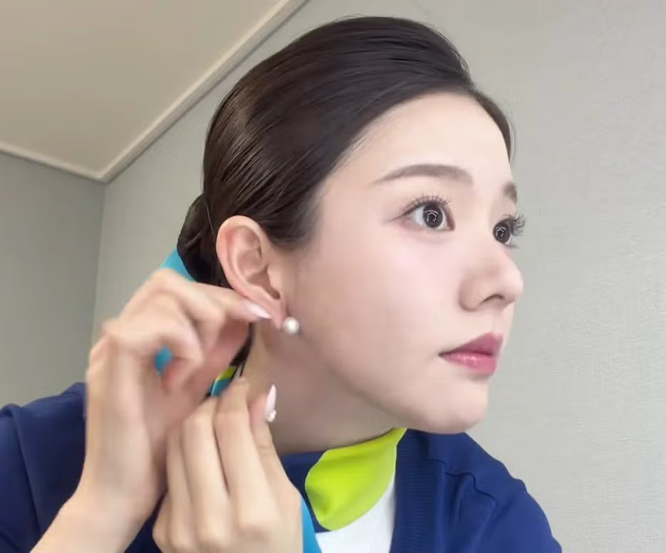 에어부산 신입 승무원의 화제성 - 뽐뿌 인기글 이미지 1 - 밈카세