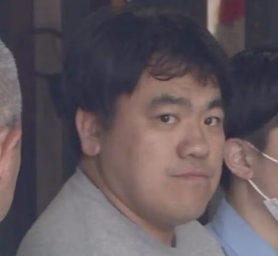일본에서 얼굴 공개 피하려 꼼수 부린 성범죄자 - 더쿠 인기글 이미지 6 - 밈카세