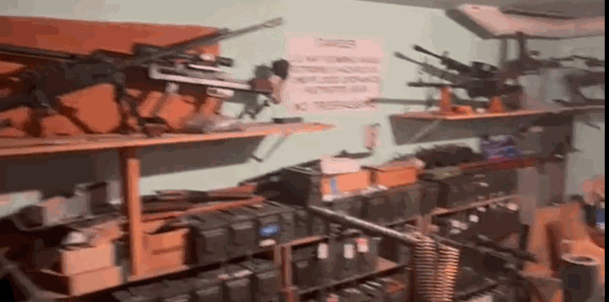 캘리포니아 어느 가정집에서 보유한 총기 2