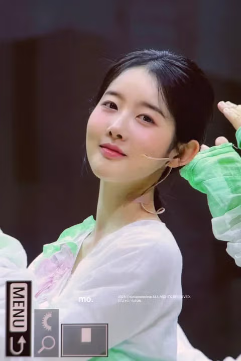 서편제 시은 배우 커튼콜과 퇴근길 모습 - 인벤 인기글 이미지 3 - 밈카세