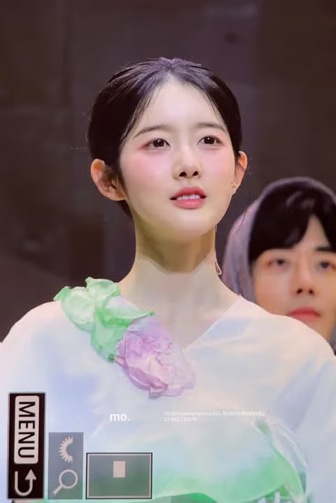 서편제 시은 배우 커튼콜과 퇴근길 모습 - 인벤 인기글 이미지 2 - 밈카세