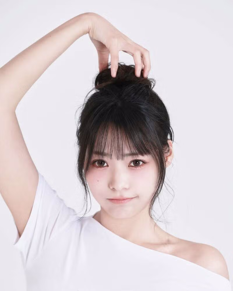QWER 시요밍의 생일을 축하하는 공식 인스타그램 게시물 - MLB파크 인기글 이미지 3 - 밈카세