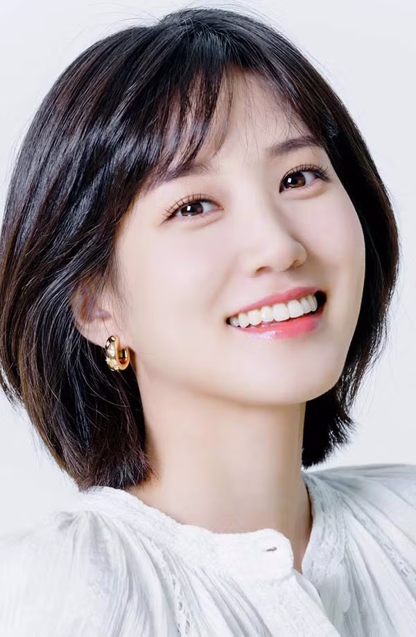 군대 맞선임이 예쁘다며 계속 보여준 여자 사진 - 와이고수 인기글 이미지 1 - 밈카세
