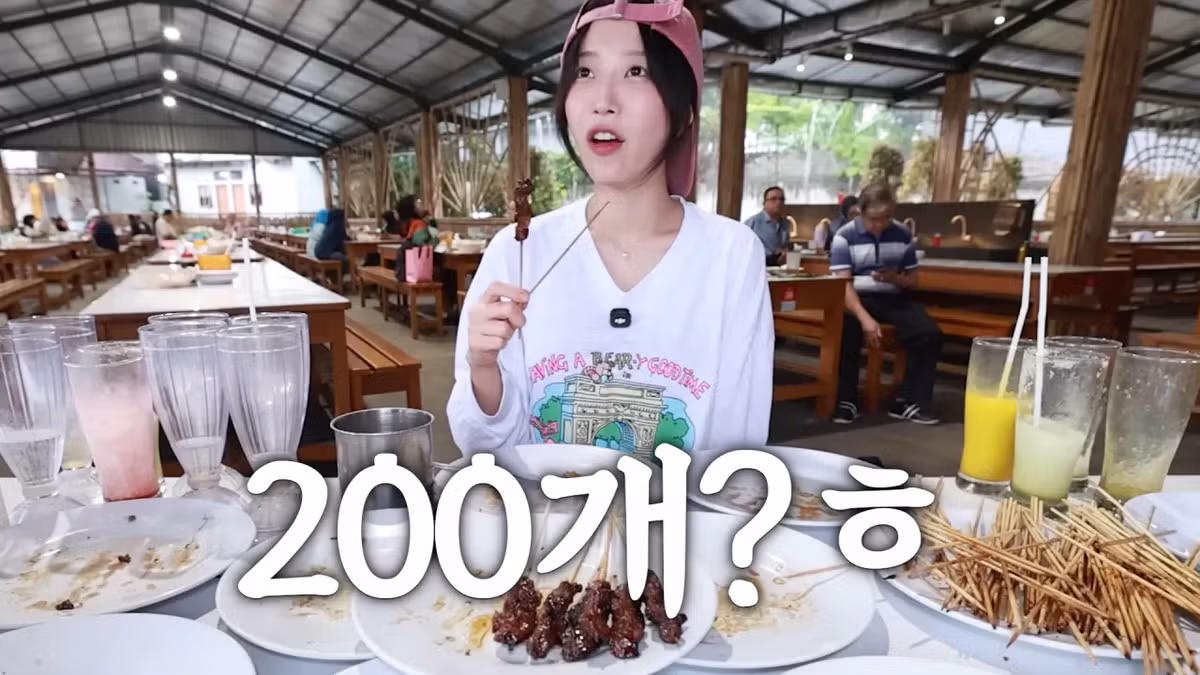 인도네시아에서 적당히 먹겠다는 쯔양의 식사량 - 디시인사이드 인기글 이미지 20 - 밈카세