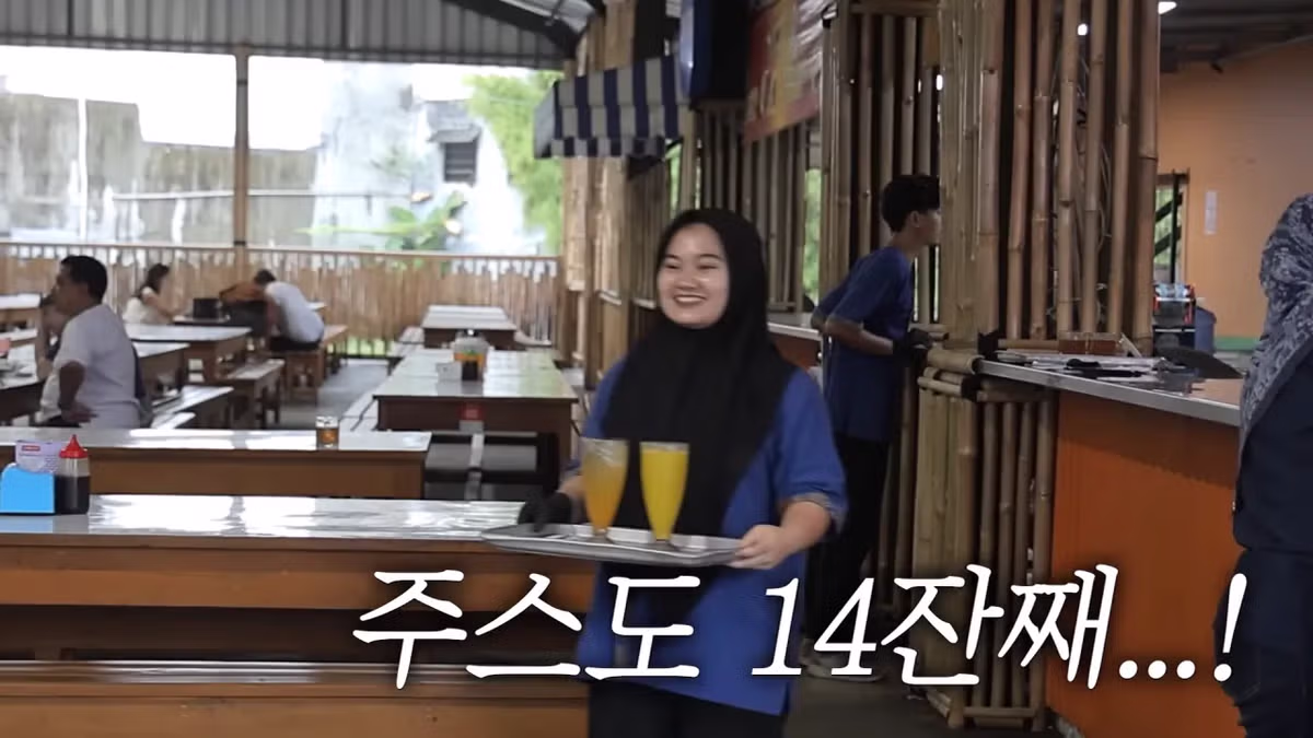 인도네시아에서 적당히 먹겠다는 쯔양의 식사량 - 디시인사이드 인기글 이미지 27 - 밈카세