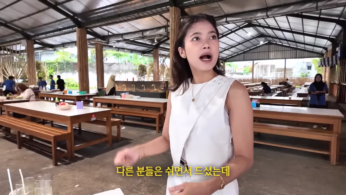 인도네시아에서 적당히 먹겠다는 쯔양의 식사량 - 디시인사이드 인기글 이미지 37 - 밈카세