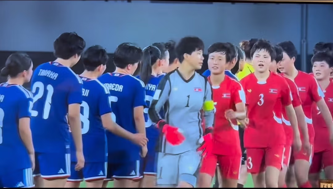 북한 여자축구선수들을 향한 비판적 시각과 그 이유 - FM코리아 인기글 이미지 2 - 밈카세