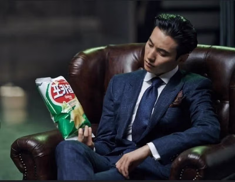 전설로 남은 원빈 무보정 짤의 정체.jpg 2