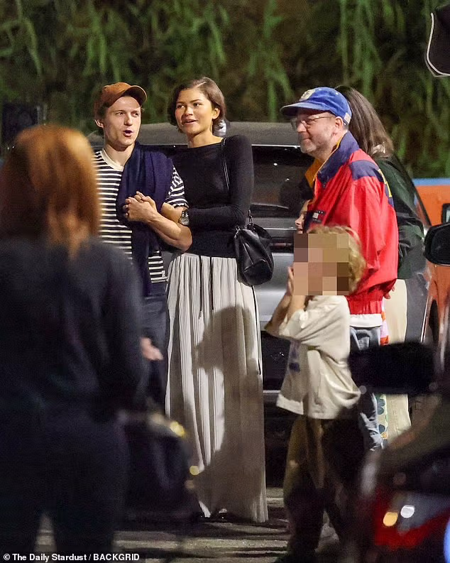 결혼 후 처음 같이 찍힌 톰홀랜드♥젠데이아 부부 3