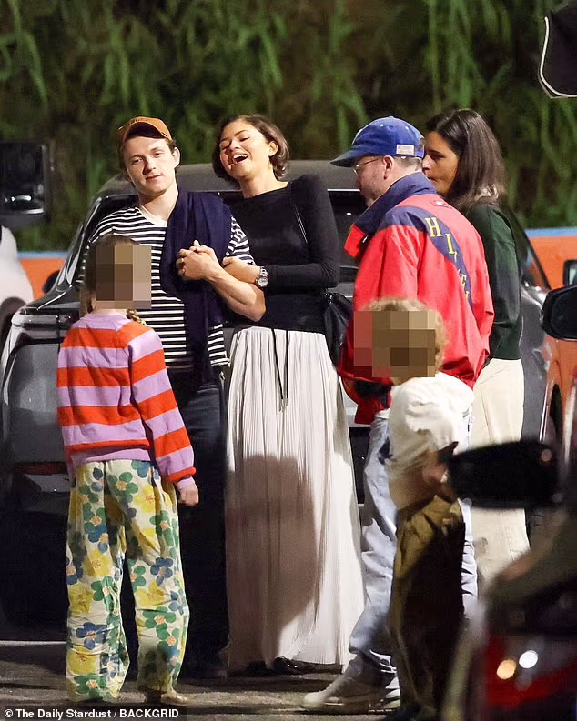 결혼 후 처음 같이 찍힌 톰홀랜드♥젠데이아 부부 4