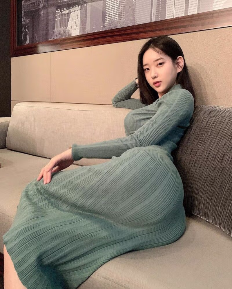 신재은의 성숙한 분위기 미시룩 - 뽐뿌 인기글 이미지 2 - 밈카세