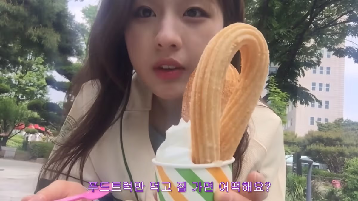 친구 없이 혼자 축제를 즐기는 누나의 근황 - 인벤 인기글 이미지 7 - 밈카세