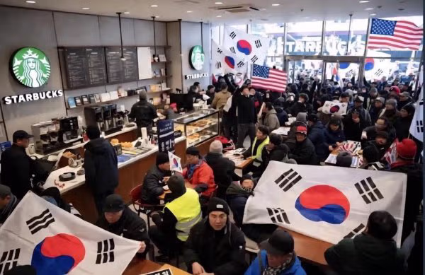 스타벅스 내 카공족 문제에 대한 의견 - 개드립 인기글 이미지 2 - 밈카세