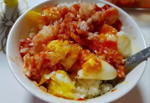 케첩에 밥 비벼 먹던 여사친 썰 - 개드립 인기글 이미지 1 - 밈카세