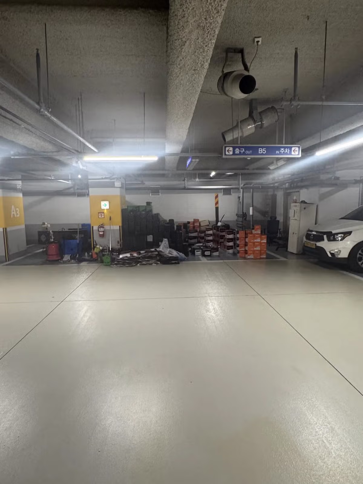 아파트 입주자대표가 지하주차장 공용공간을 사유화한 사건 - 디시인사이드 인기글 이미지 2 - 밈카세