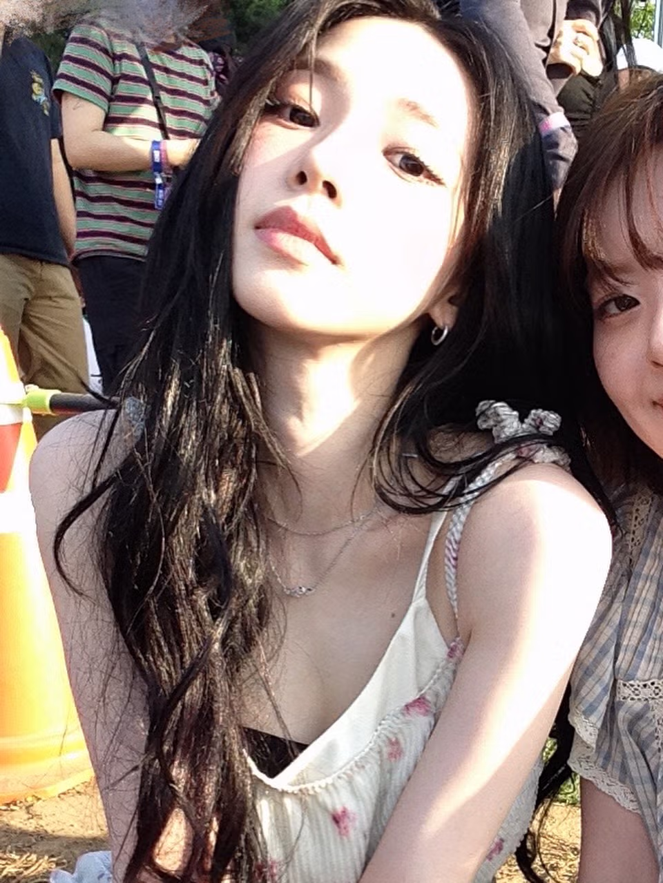카리나 인스타 업뎃(w.배우 한수아, 서재페) - 디시인사이드 인기글 이미지 14 - 밈카세