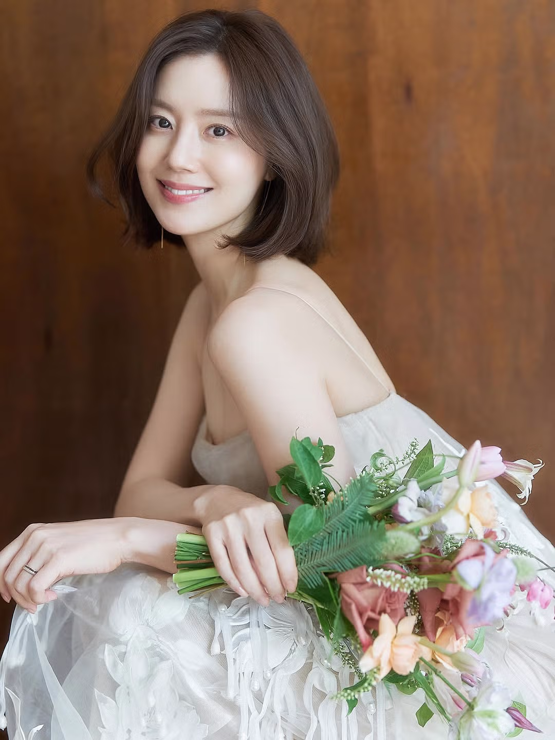 문채원 웨딩사진 공개 - 더쿠 인기글 이미지 2 - 밈카세