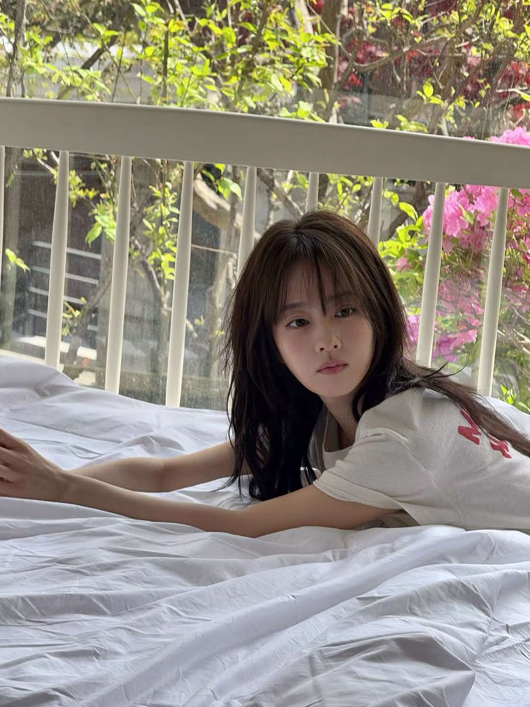 박보영 데뷔 20주년 전시 비하인드 사진 - 뽐뿌 인기글 이미지 2 - 밈카세