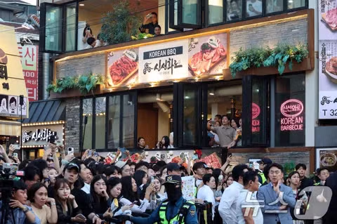 고기집 회동하는 젠슨 황과 총수들 - 디시인사이드 인기글 이미지 7 - 밈카세