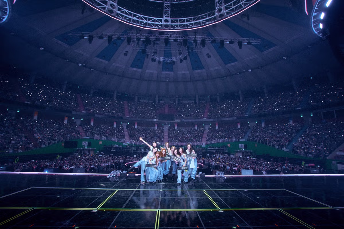 아이오아이 콘서트 투어 LOOP 서울 공연 단체사진 - 더쿠 인기글 이미지 3 - 밈카세