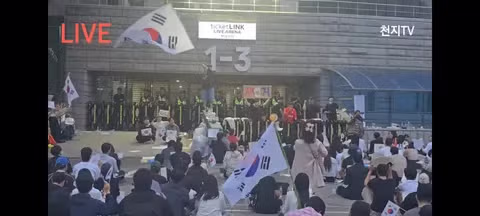 자꾸 여러가지 지원요청하고 연예인 괴롭히는 잠실 시위대들 - 인벤 인기글 이미지 7 - 밈카세
