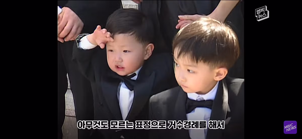 야구장을 눈물바다로 만든 감동적인 시구 - 개드립 인기글 이미지 9 - 밈카세