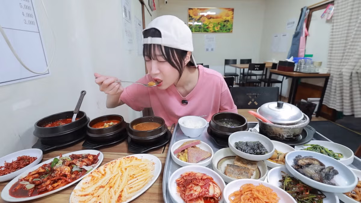 새벽 6시에 백반집에서 먹방하는 쯔양 근황 ㄷㄷㄷ - FM코리아 인기글 이미지 28 - 밈카세