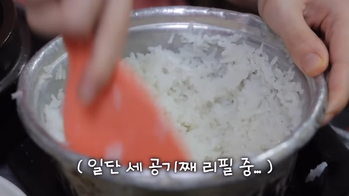 새벽 6시에 백반집에서 먹방하는 쯔양 근황 ㄷㄷㄷ - FM코리아 인기글 이미지 32 - 밈카세