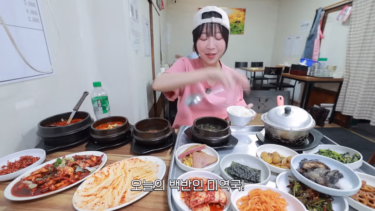 새벽 6시에 백반집에서 먹방하는 쯔양 근황 ㄷㄷㄷ - FM코리아 인기글 이미지 33 - 밈카세