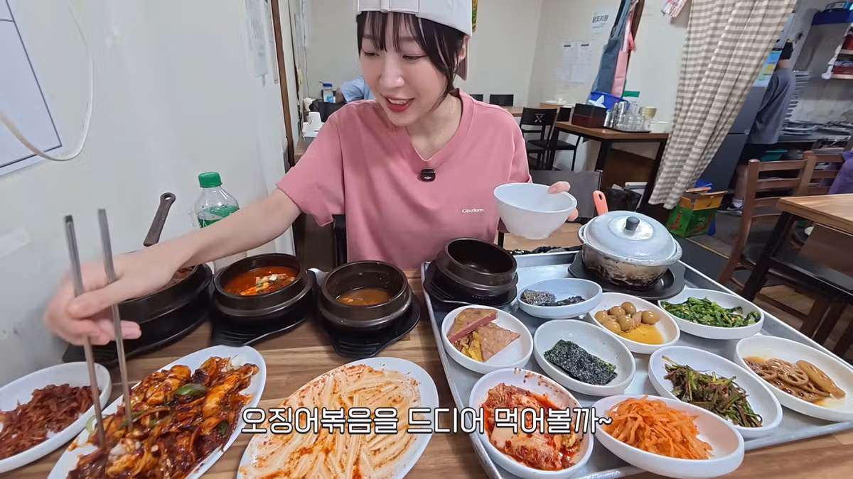 새벽 6시에 백반집에서 먹방하는 쯔양 근황 ㄷㄷㄷ - FM코리아 인기글 이미지 44 - 밈카세