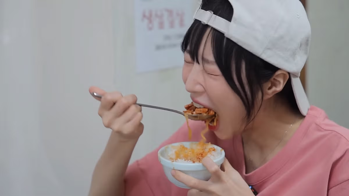 새벽 6시에 백반집에서 먹방하는 쯔양 근황 ㄷㄷㄷ - FM코리아 인기글 이미지 58 - 밈카세