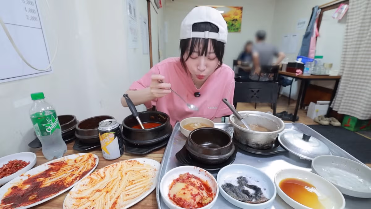 새벽 6시에 백반집에서 먹방하는 쯔양 근황 ㄷㄷㄷ - FM코리아 인기글 이미지 67 - 밈카세
