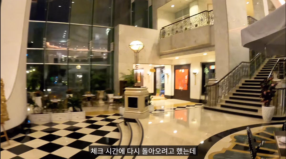 새벽 7시에 5성급 호텔 조식 털러 간 유튜버 - 개드립 인기글 이미지 7 - 밈카세