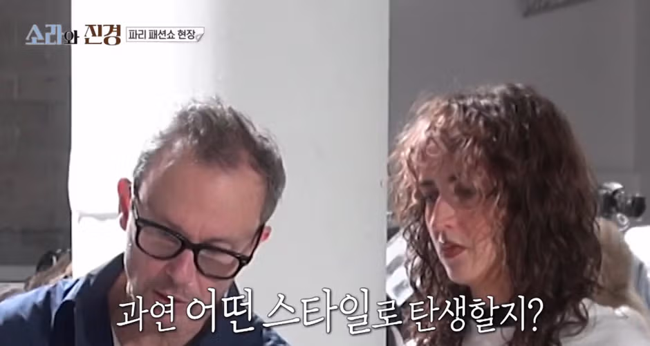 패션쇼에서 독특한 메이크업을 선보인 홍진경 - 디시인사이드 인기글 이미지 15 - 밈카세