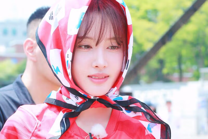 남유정과 심자윤이 함께 응원하는 모습 - 인벤 인기글 이미지 2 - 밈카세