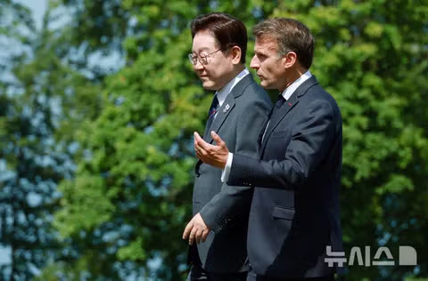 이재명 대통령 G7 정상회의 기념사진과 1세션 모습 - 클리앙 인기글 이미지 6 - 밈카세