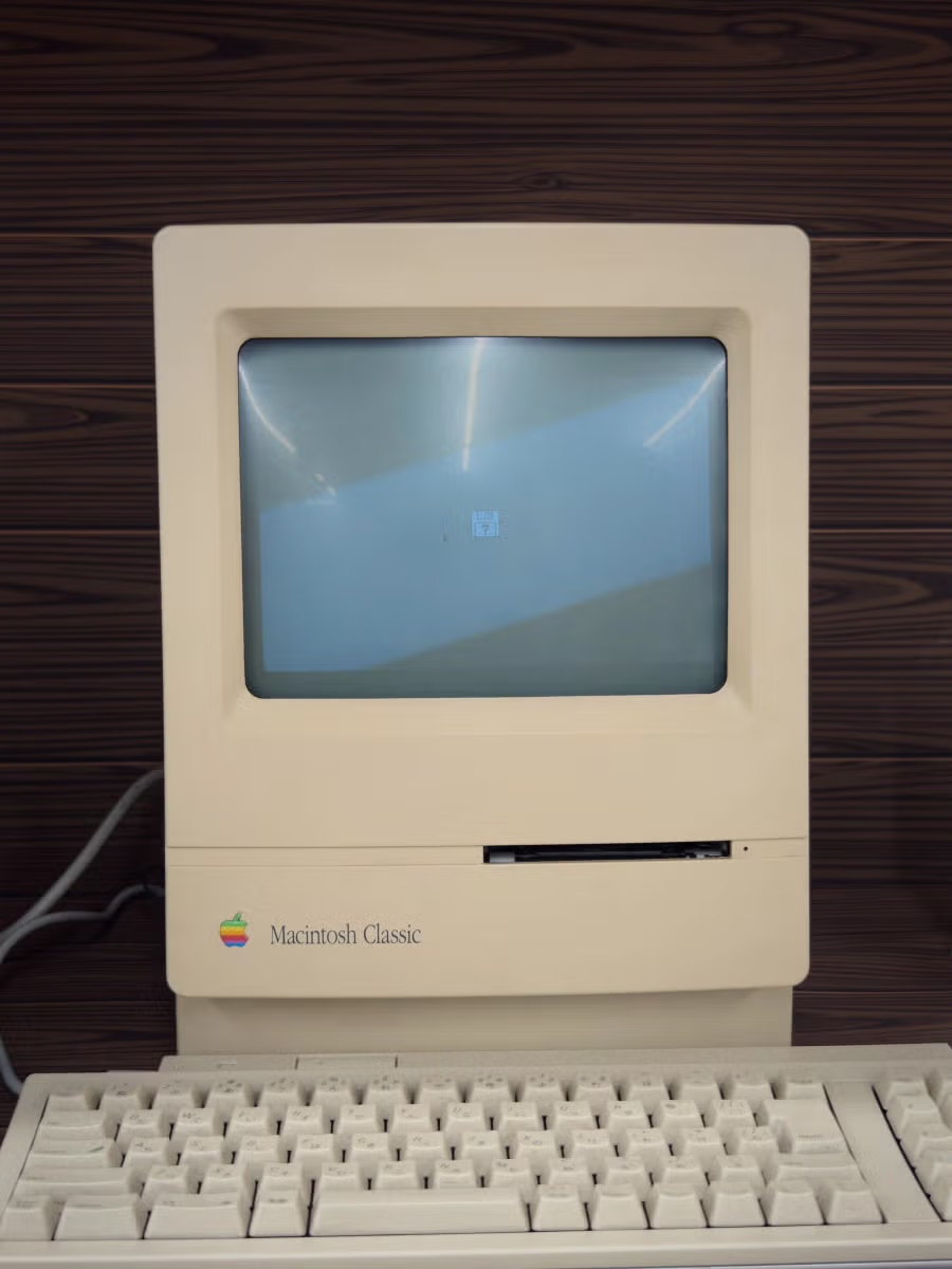 일본 이케부쿠로 소프맵에 있는 구형 애플 기기 코너 4