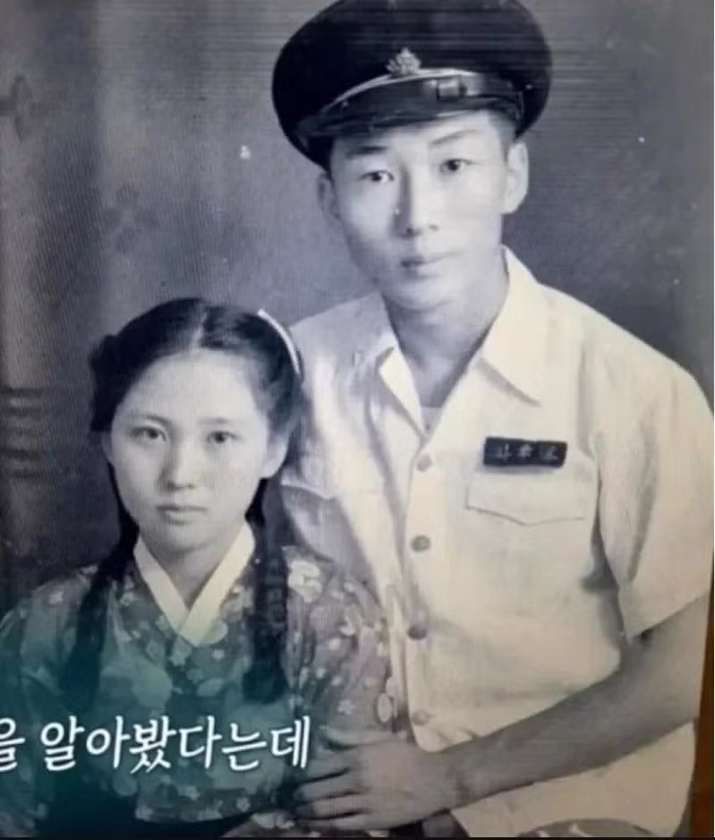 시골에서 제일 예뻤다며 아내를 자랑하시는 어르신 - 인벤 인기글 이미지 4 - 밈카세