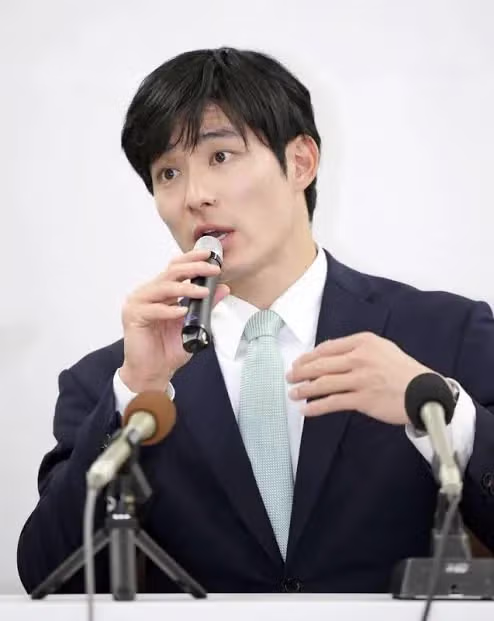 잘생긴 얼굴로 난리가 난 일본 최연소 도지사 2