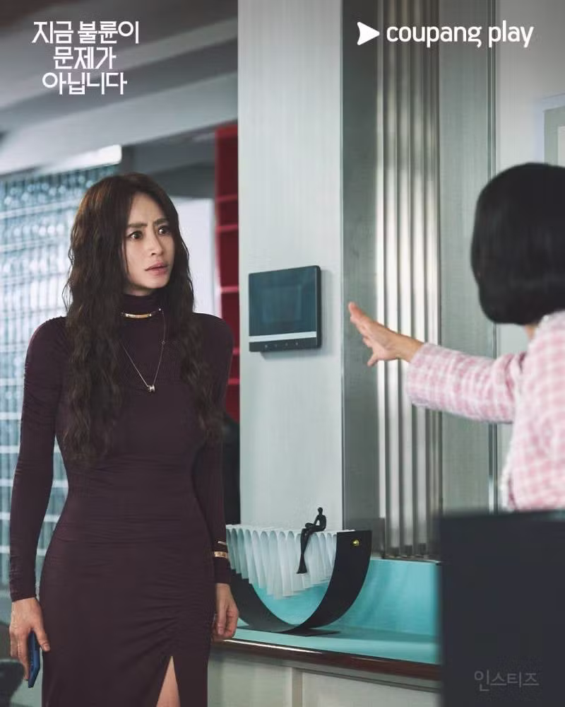 김혜수 전담 스타일리스트 팀의 열정적인 활약 - 네이트판 인기글 이미지 13 - 밈카세