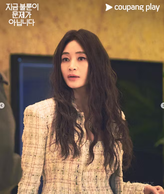 김혜수 전담 스타일리스트 팀의 열정적인 활약 - 네이트판 인기글 이미지 11 - 밈카세