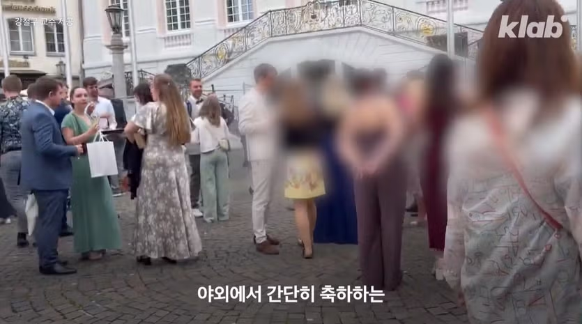 요즘 일본에 자리잡은 노웨딩 결혼 11