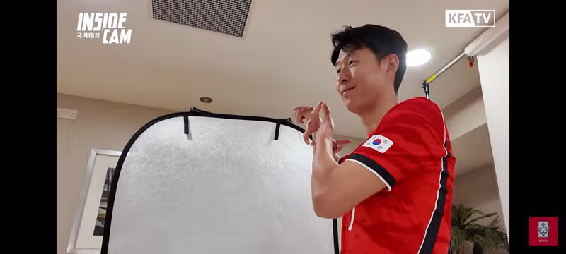 새 유니폼 실착하고 프로필 사진 찍는 축구대표팀 3