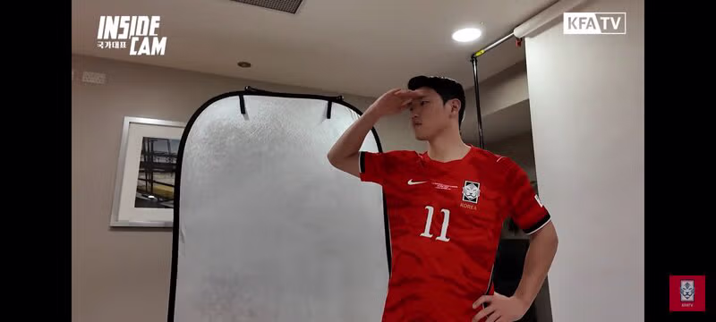 새 유니폼 실착하고 프로필 사진 찍는 축구대표팀 6