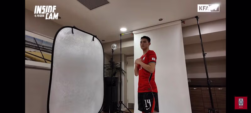 새 유니폼 실착하고 프로필 사진 찍는 축구대표팀 11