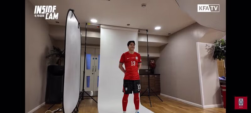 새 유니폼 실착하고 프로필 사진 찍는 축구대표팀 18