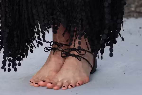 화제가 되고 있는 샤넬의 신상 신발 - 인스티즈 인기글 이미지 6 - 밈카세
