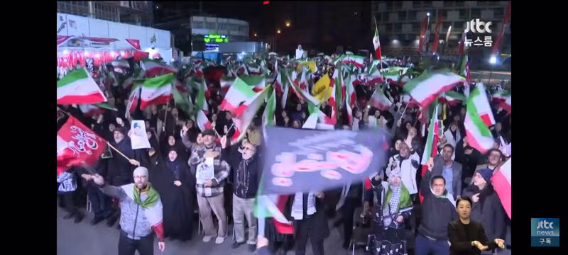 어린아이들까지 인간방패로 쓰는 이란/함정인줄 알아도 들어가야하는 미군 14